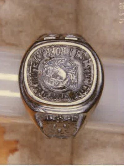 A class ring found the body of a Latino man found in the All-American Canal on May 15, 2000. The ring is from the class of 1980-83, and includes the words “ESC.TEC.COM.PROF.ABELINO BOLLANOS.” Photo from John Doe Case #00-066.